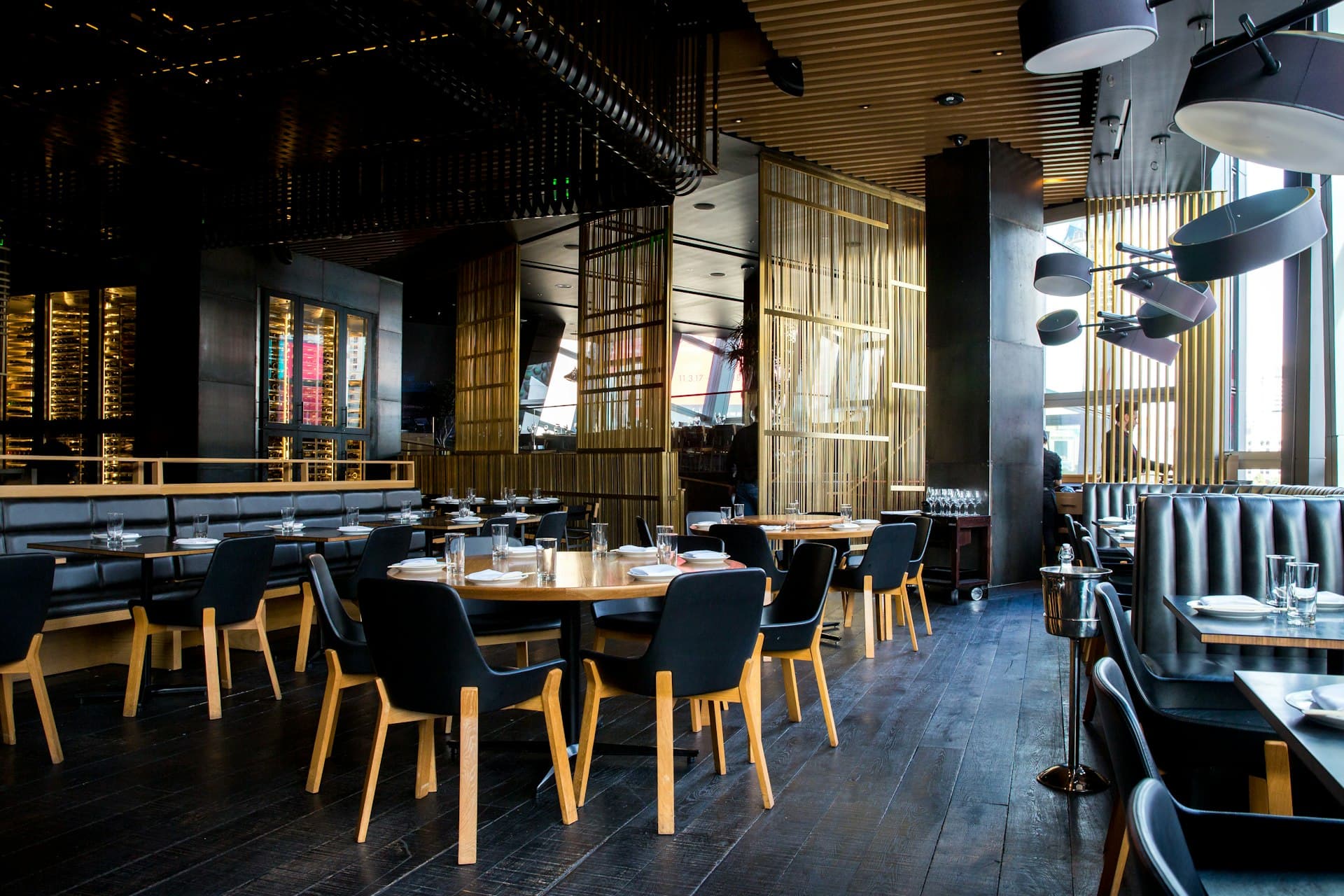Interior de restaurante elegante